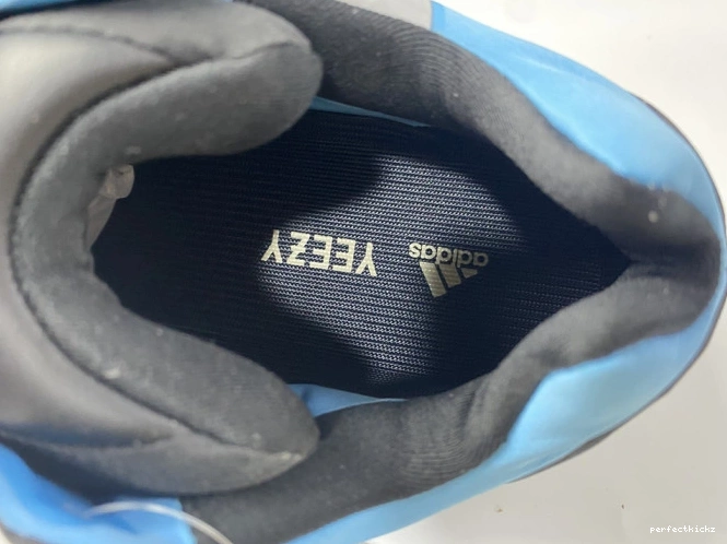 Boost Yeezy 700 MNVN 'Bright GZ3079 Cyan' ADIDAS 0814